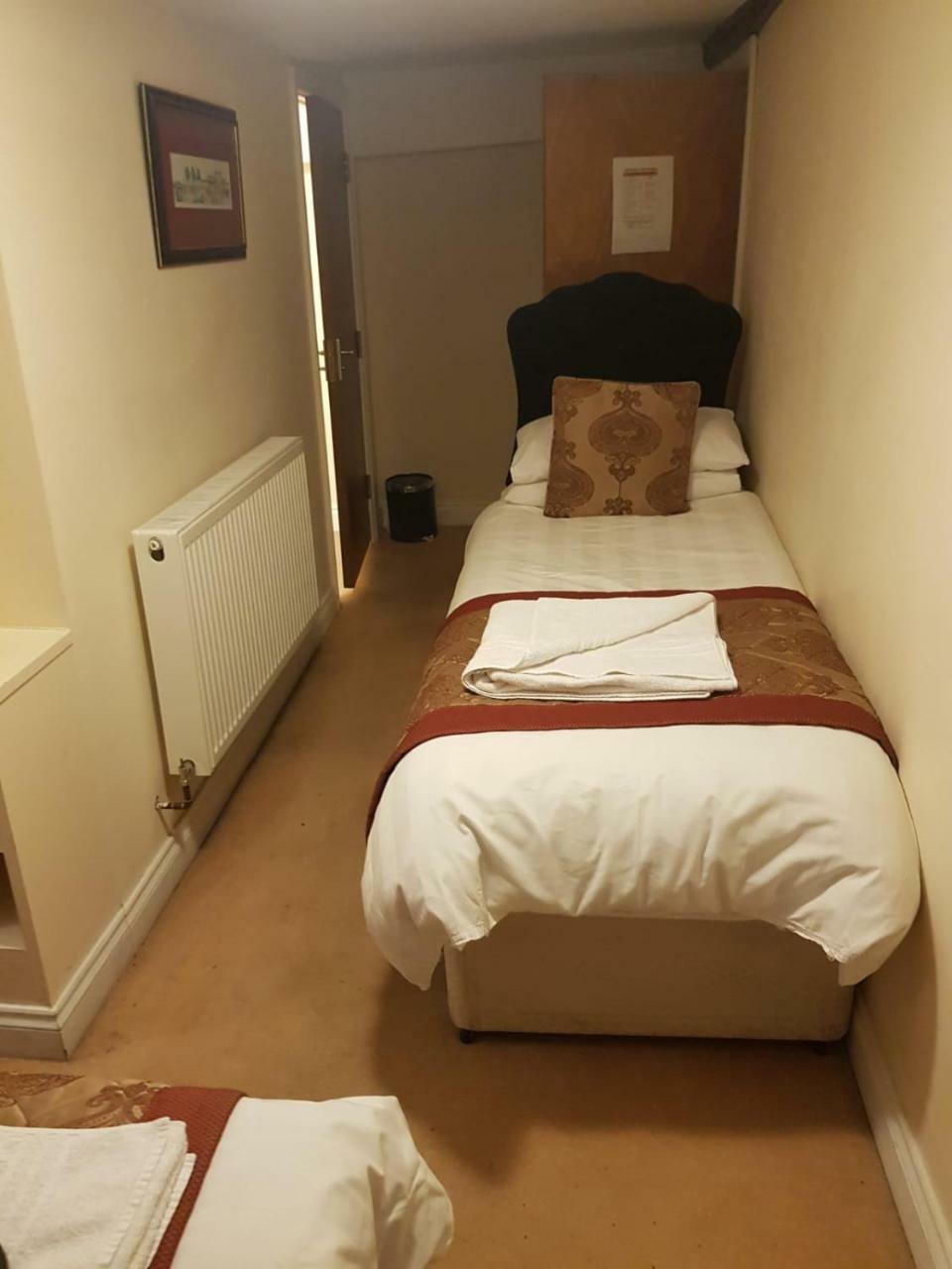East Gate Inn 科尔切斯特 外观 照片