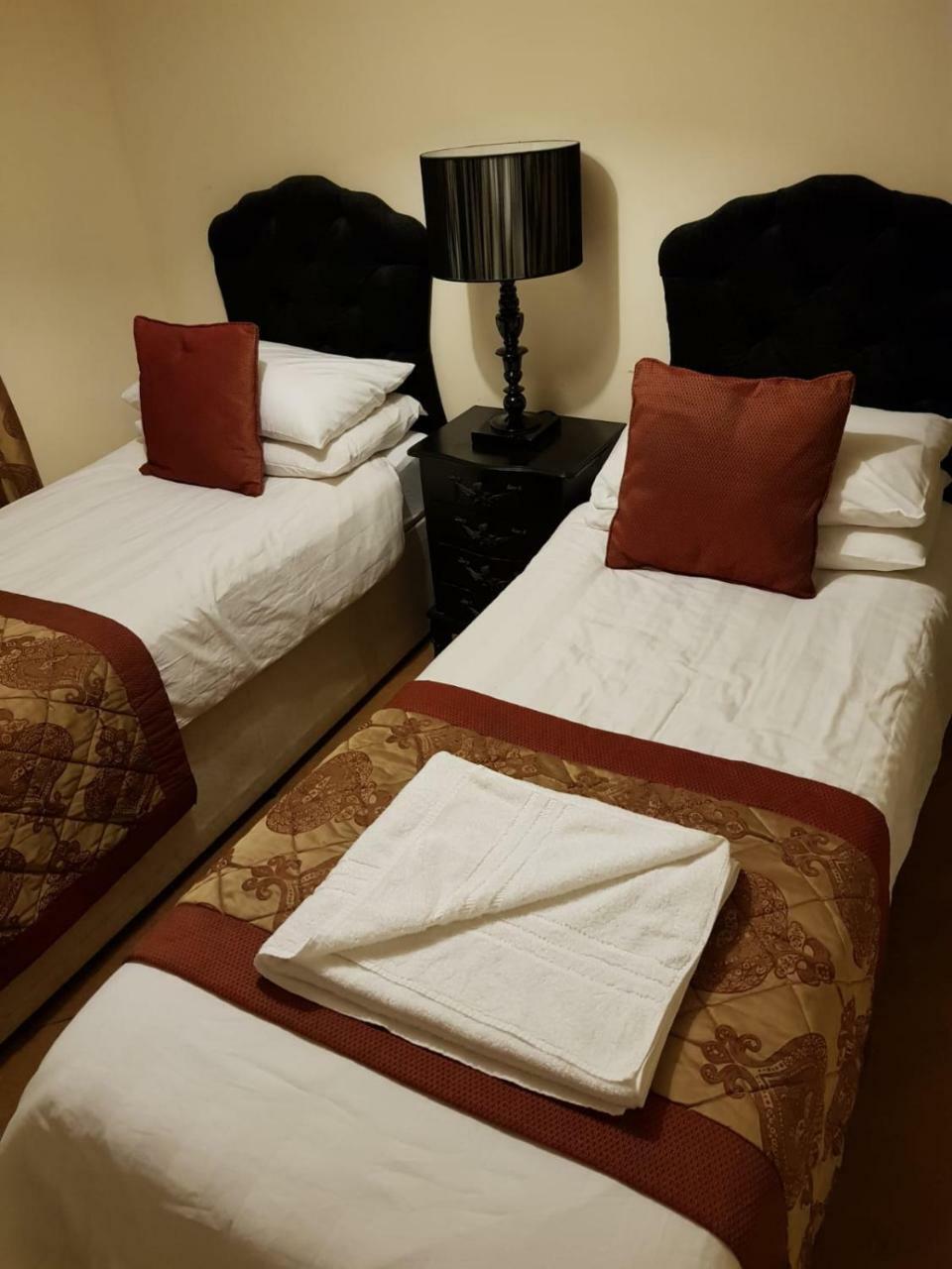 East Gate Inn 科尔切斯特 外观 照片